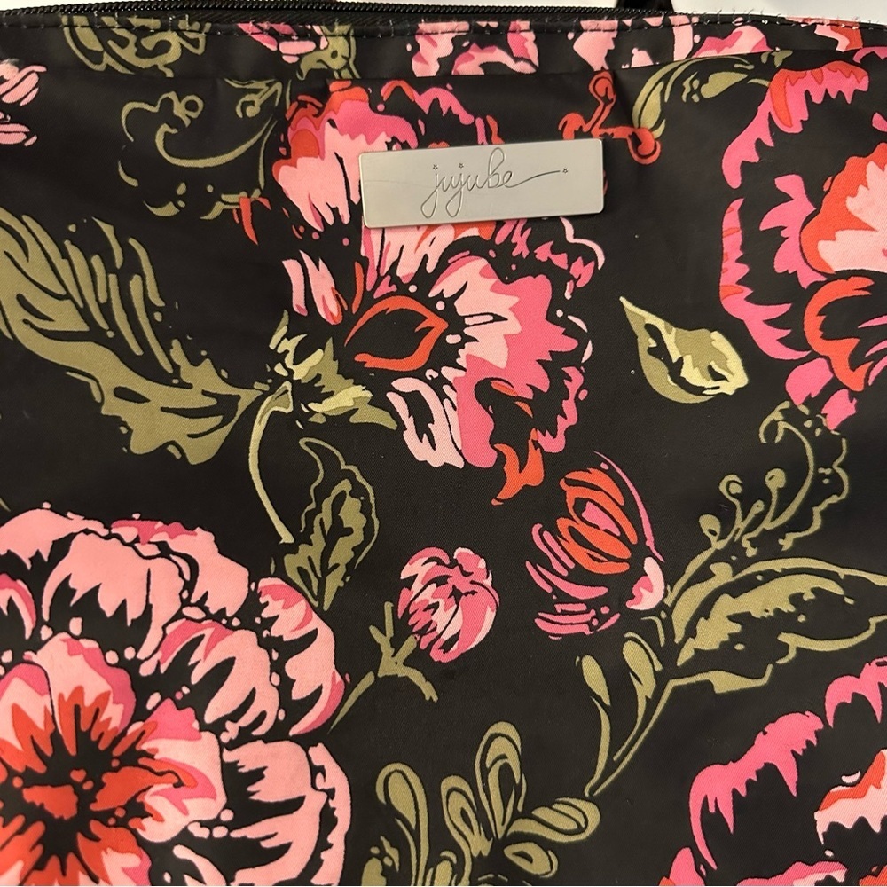 Jujube Be Prepared Tote diaper bag in Blooming Romance Floral Print